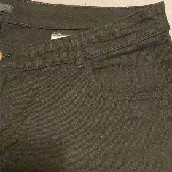H&M Black Shorts - Picture 3 of 4